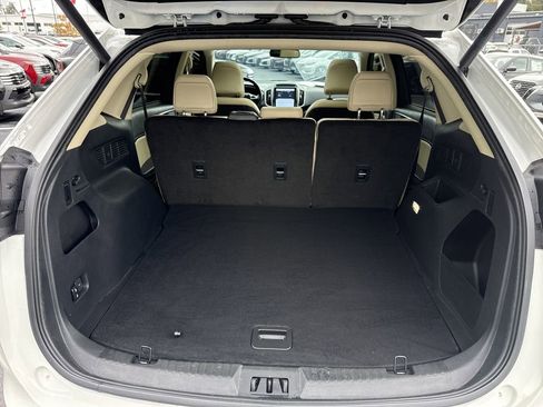 Used 2024 Ford Edge SEL w/ Convenience Package image 19