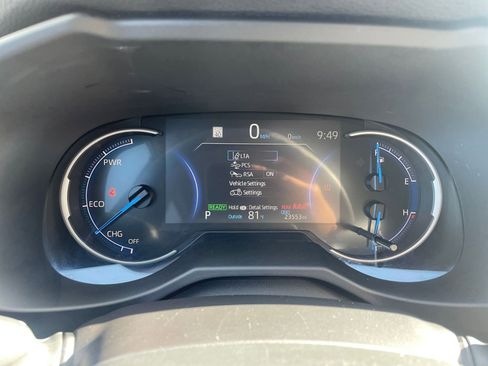 Used 2025 Toyota RAV4 LE image 38