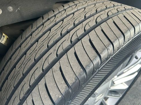 Used 2019 Cadillac Escalade ESV Platinum image 8