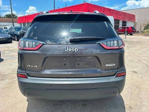 Used 2019 Jeep Cherokee Latitude Plus w/ Comfort/Convenience Group AWD/4WD image 5