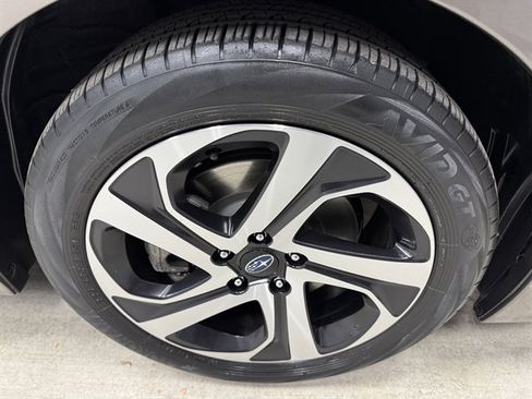 Used 2022 Subaru Legacy Limited image 9