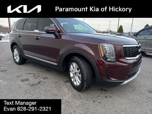 Used 2022 Kia Telluride LX image 3