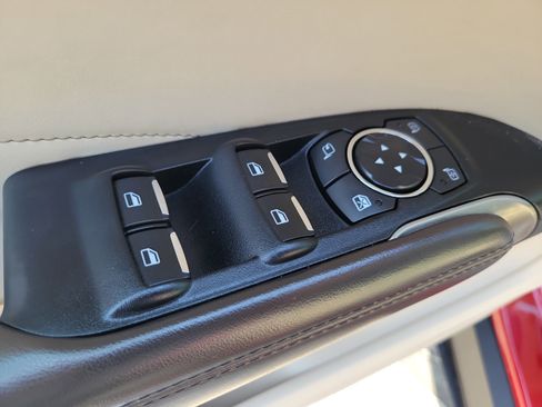 Used 2018 Lincoln MKC Select w/ Select Plus Package FWD image 21