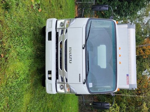 New 2024 Isuzu NPR image 3