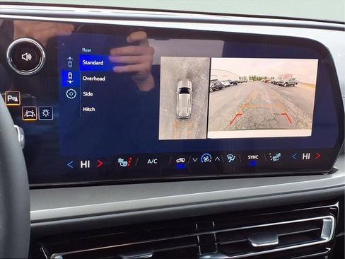 New 2026 Chevrolet Traverse LT w/ Driver Confidence Package image 9