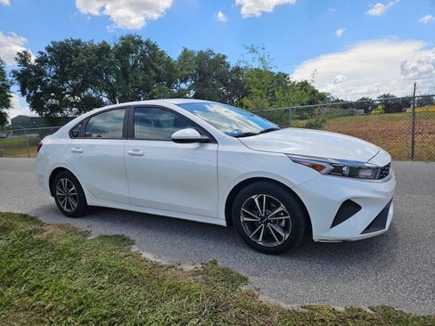 Used 2024 Kia Forte LXS FWD image 8