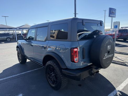 Used 2022 Ford Bronco Black Diamond image 5