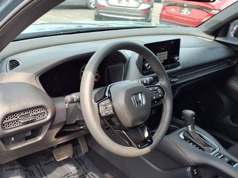 Used 2024 Honda HR-V Sport image 5