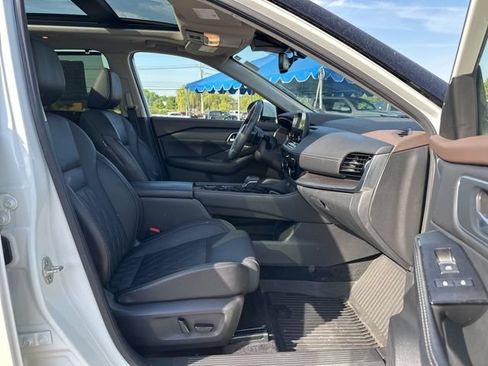 Used 2023 Nissan Rogue Platinum AWD/4WD image 23