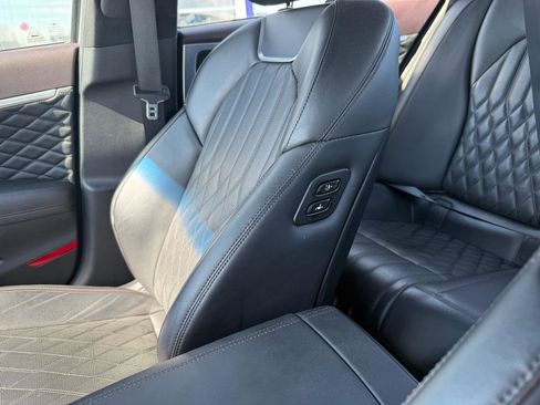 Used 2019 Genesis G70 2.0T Advanced w/ Dynamic Package image 11