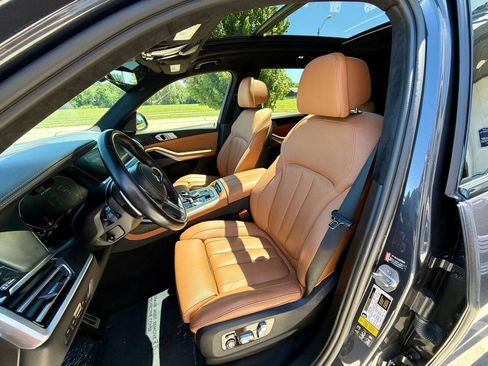 Used 2021 BMW X7 M50i w/ Dynamic Handling Package AWD/4WD image 13