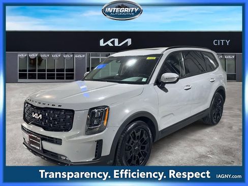 Used 2022 Kia Telluride SX w/ Nightfall Edition Package AWD/4WD image 4