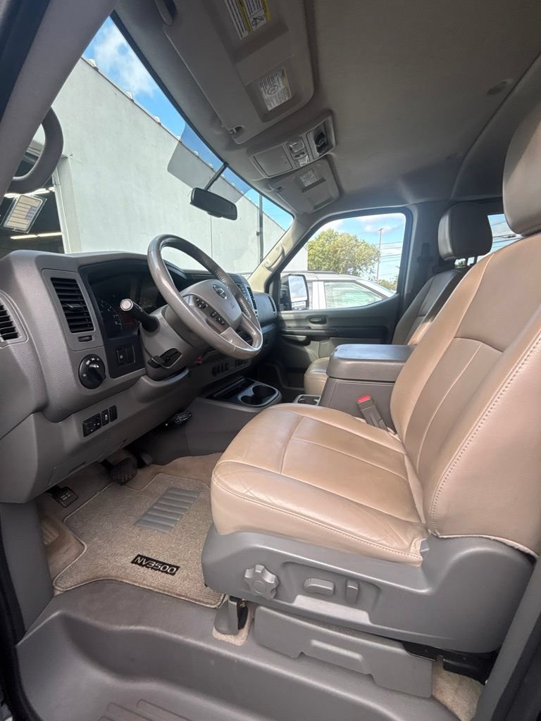 Used 2021 Nissan NV 3500 SL RWD image 12