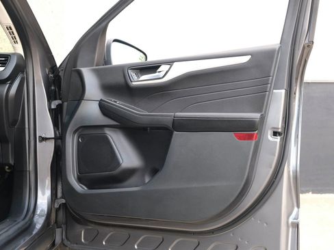 Used 2022 Ford Escape SEL image 31