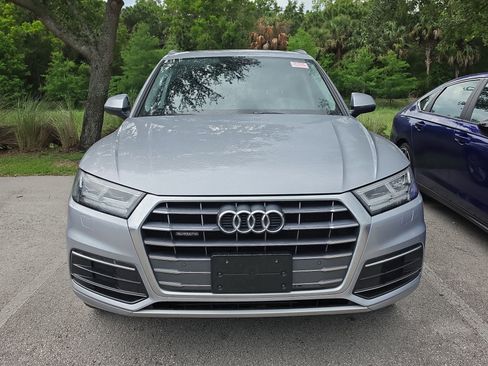 Used 2019 Audi Q5 2.0T Premium Plus w/ Premium Plus Package AWD/4WD image 2