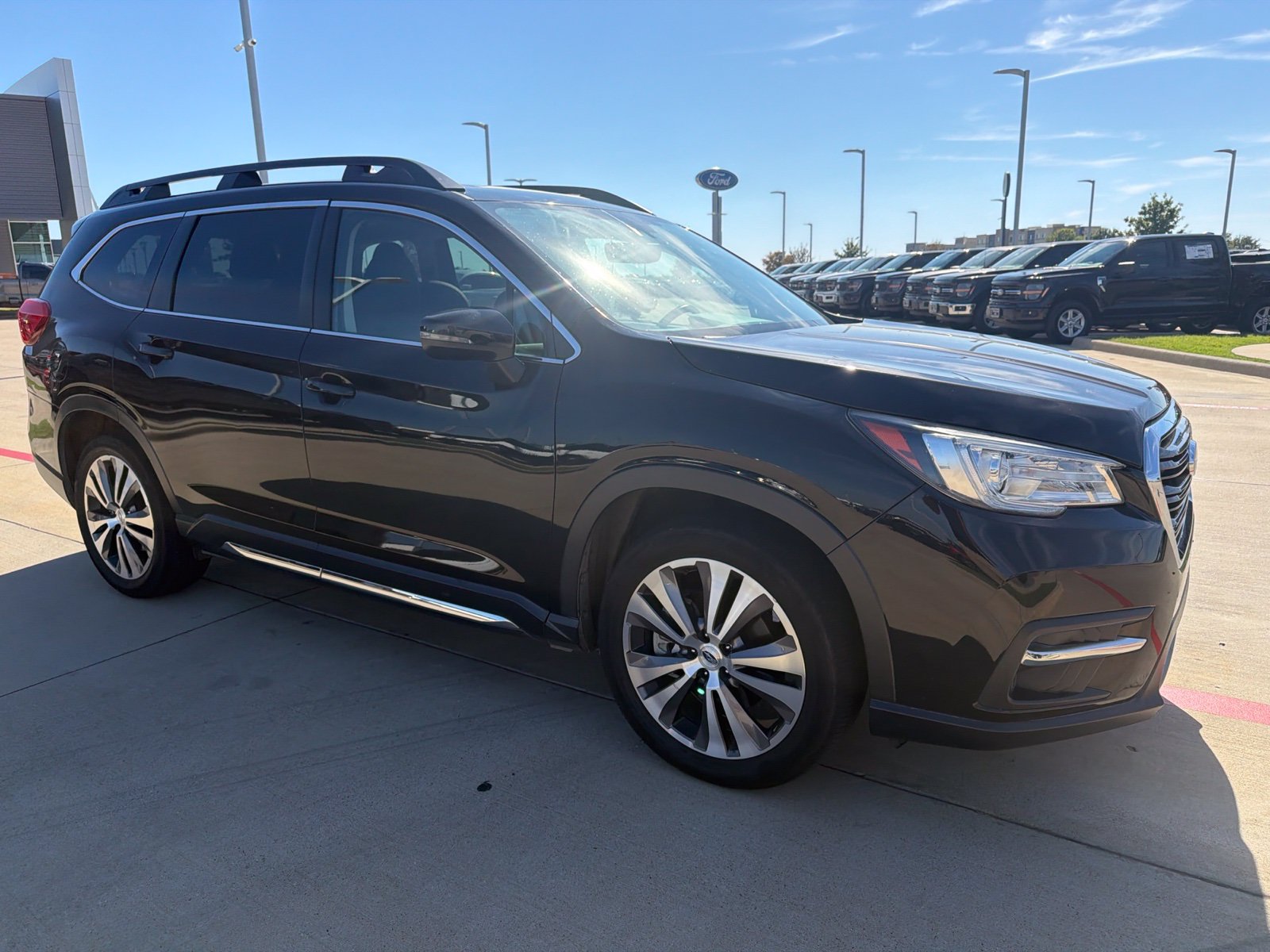 Used 2022 Subaru Ascent Limited w/ Technology Package AWD/4WD image 9