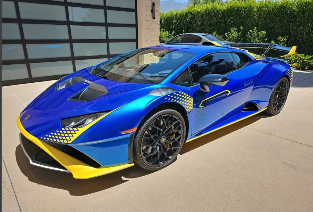 Used 2022 Lamborghini Huracan STO RWD image 1