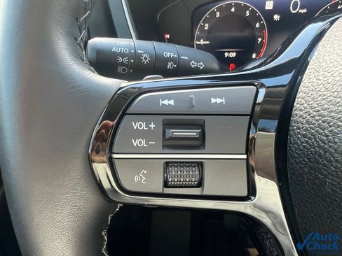 Used 2025 Honda Pilot Elite image 6