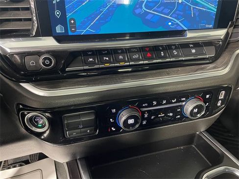 Used 2022 Chevrolet Silverado 1500 LTZ w/ LTZ Premium Package image 8