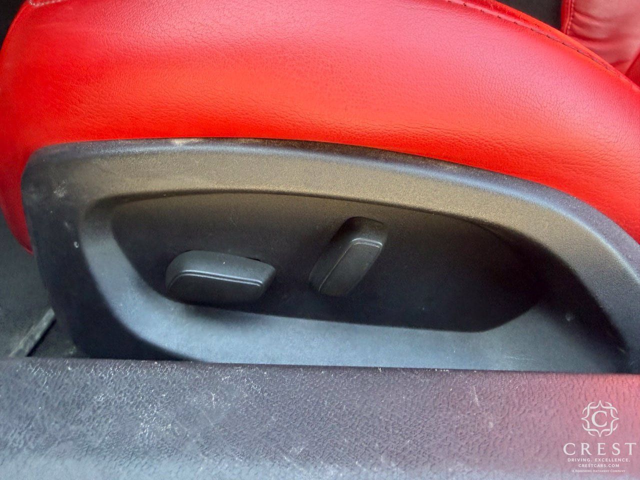 Used 2015 Chevrolet Corvette Stingray Coupe w/ Carbon Flash Badge Package RWD image 14