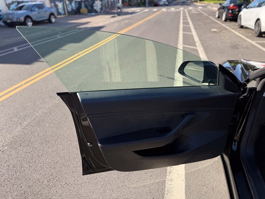 Used 2021 Tesla Model 3 Standard Range Plus RWD image 8