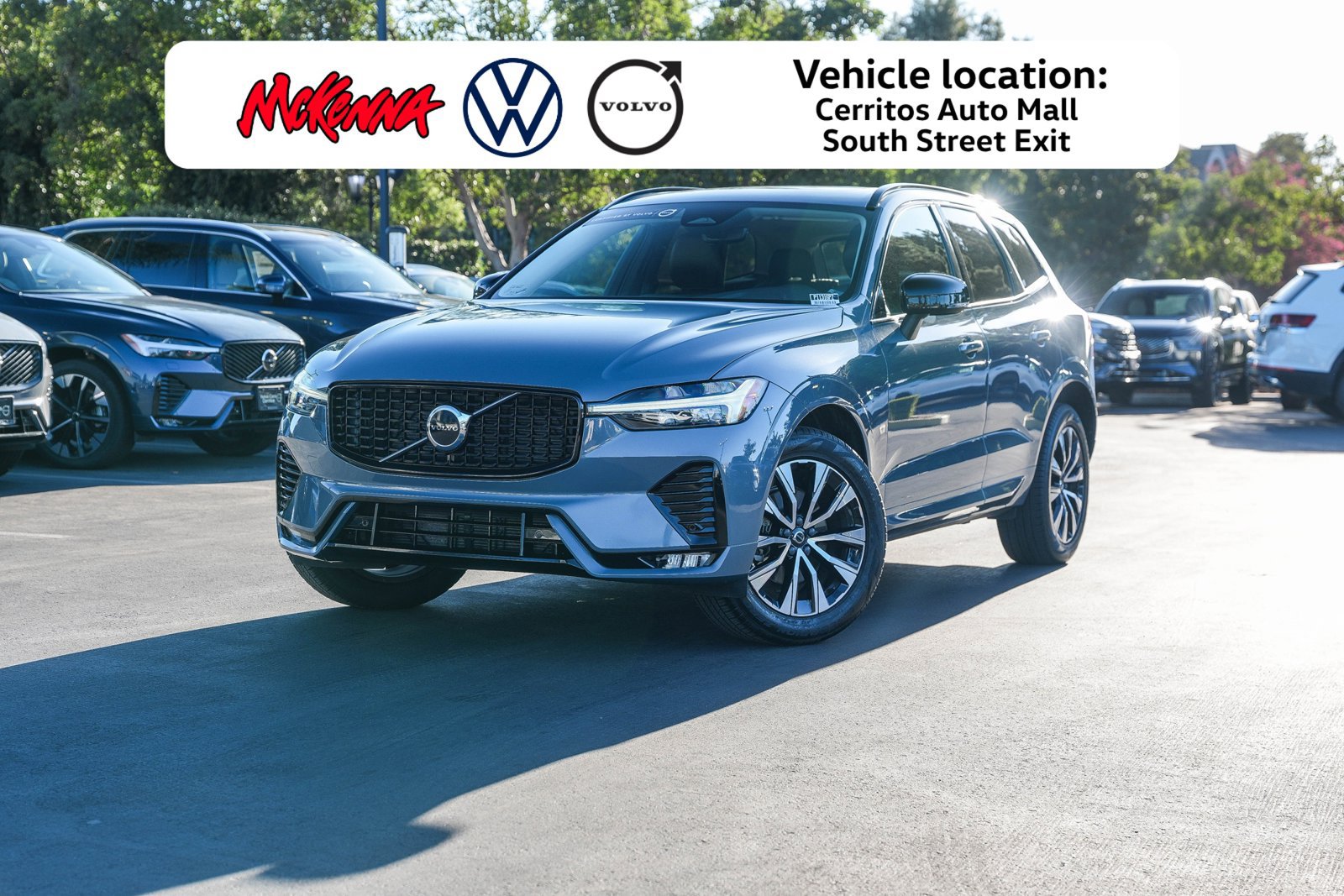 Used 2024 Volvo XC60 B5 Core AWD/4WD image 1