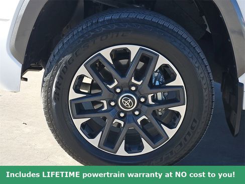 Used 2024 Toyota Tundra Limited image 9