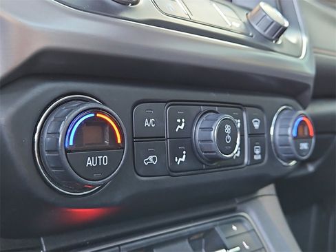 Used 2022 GMC Acadia AT4 w/ Preferred Package image 25