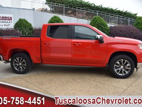 Used 2023 Chevrolet Silverado 1500 LT AWD/4WD image 11