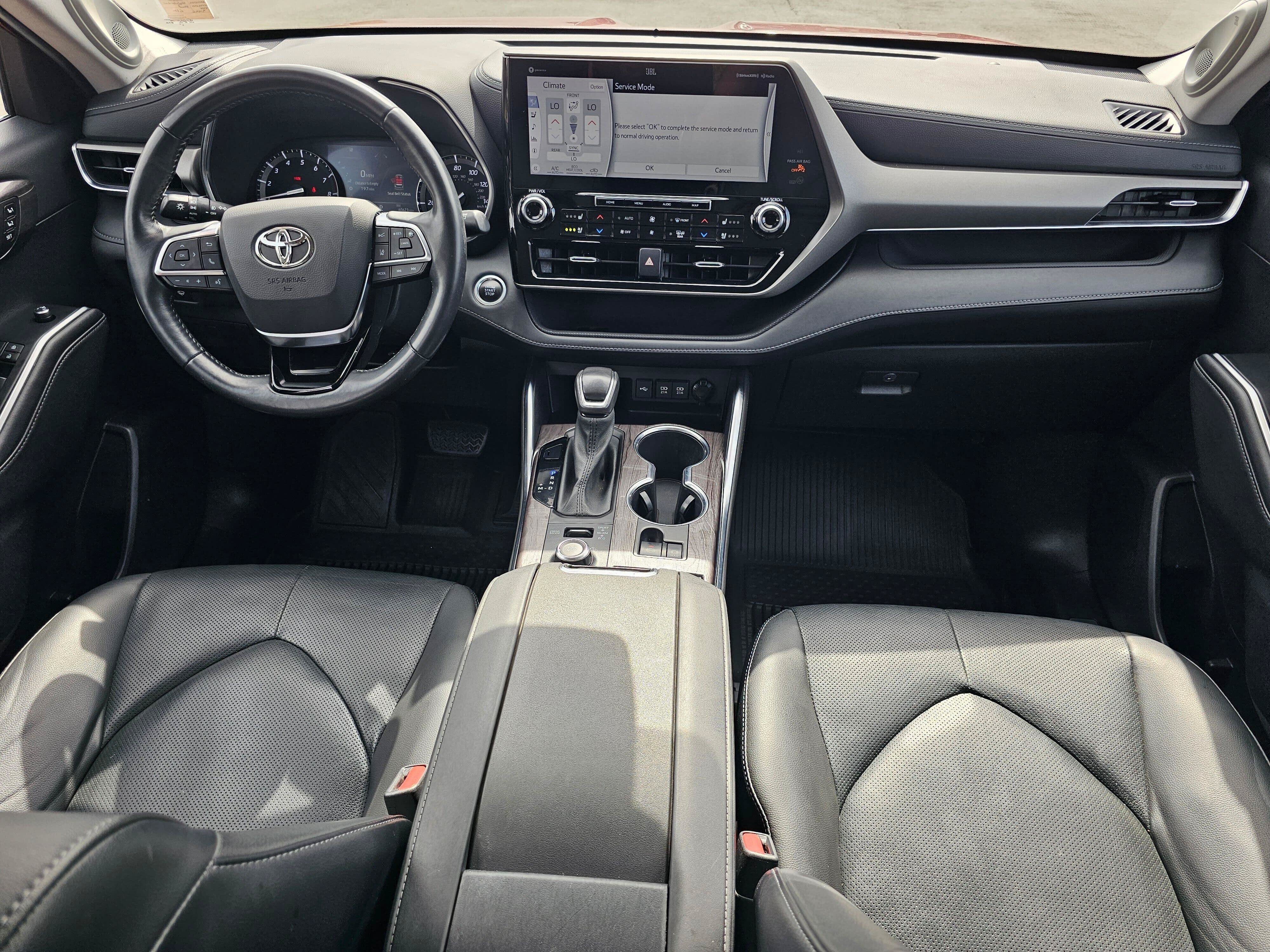 Certified 2021 Toyota Highlander Limited AWD/4WD image 14