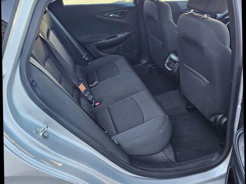 Used 2022 Chevrolet Malibu LT image 9