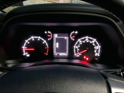 Used 2022 Toyota 4Runner SR5 Premium image 25