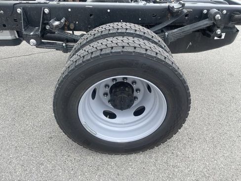 New 2024 Ford F550 4x4 Regular Cab Super Duty image 18