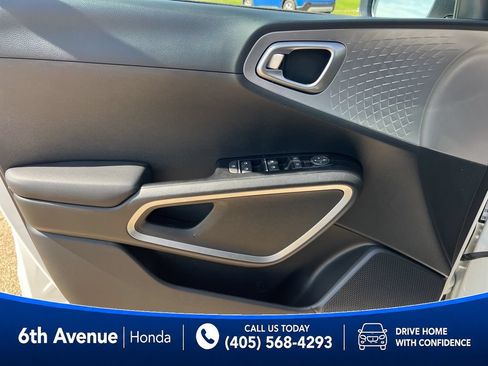 Used 2025 Kia Soul S FWD image 11