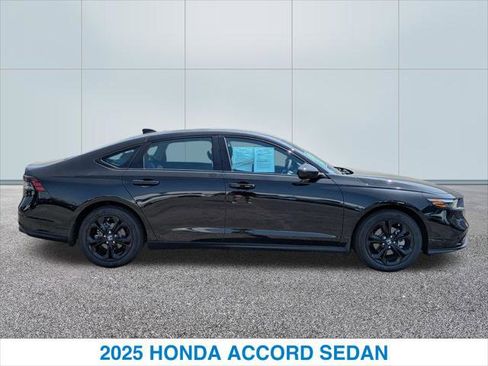 Used 2025 Honda Accord SE image 6