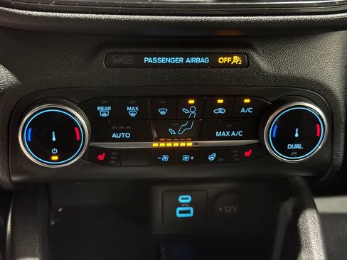 Used 2023 Ford Escape ST-Line AWD/4WD image 35