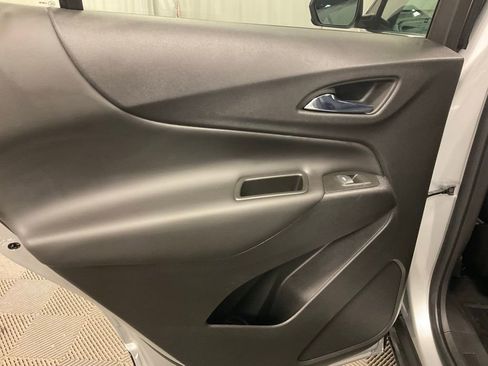Used 2022 Chevrolet Equinox LT image 32