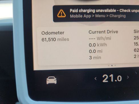 Used 2022 Tesla Model Y Performance AWD/4WD image 11