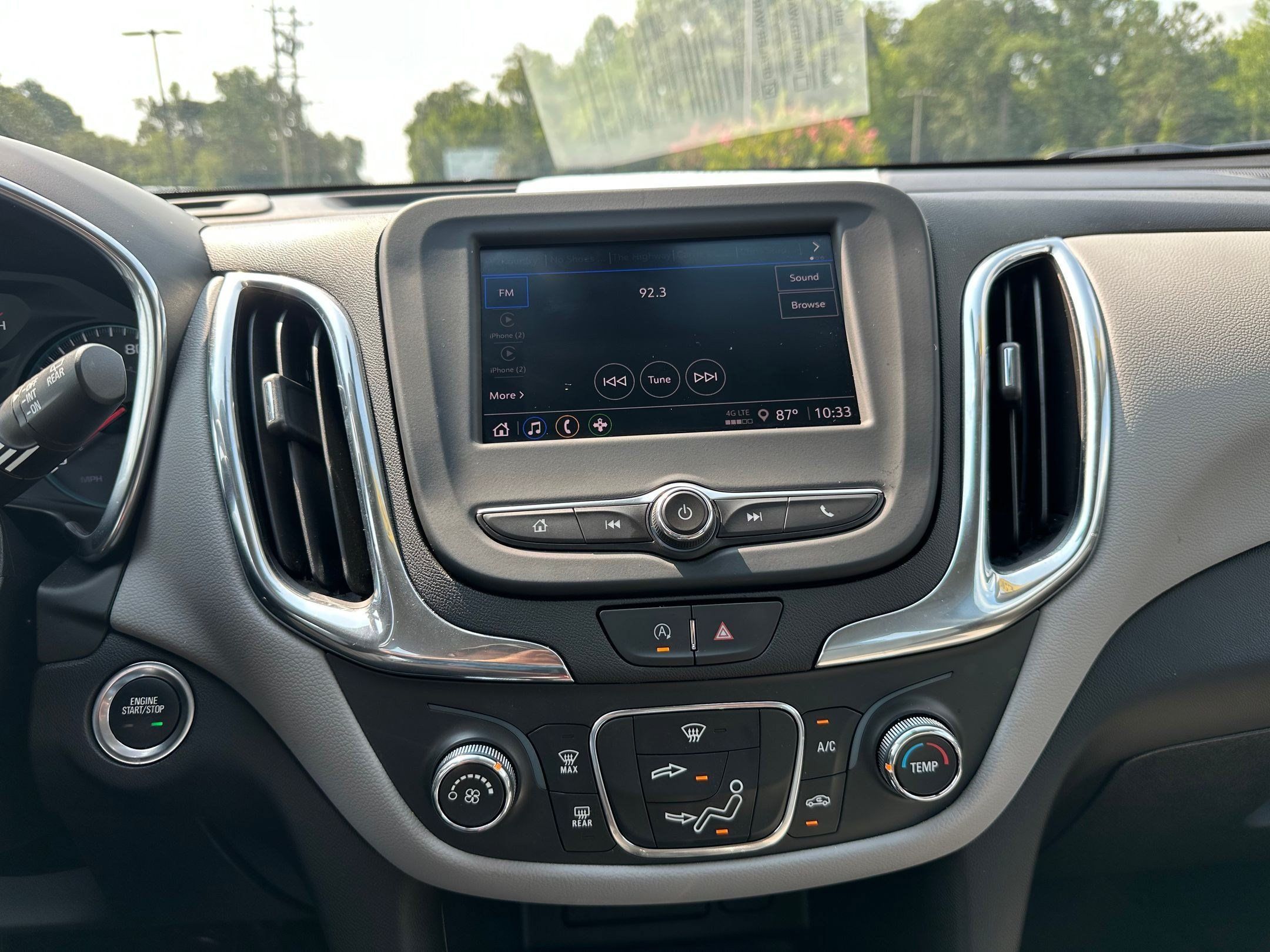 Used 2023 Chevrolet Equinox LS w/ Midnight Edition FWD image 14