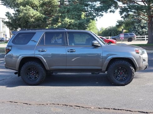 Used 2020 Toyota 4Runner TRD Off-Road AWD/4WD image 3