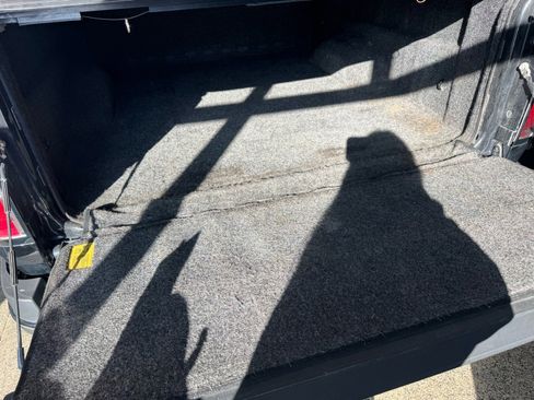 Used 2017 GMC Canyon SLT w/ Trailering Package image 9