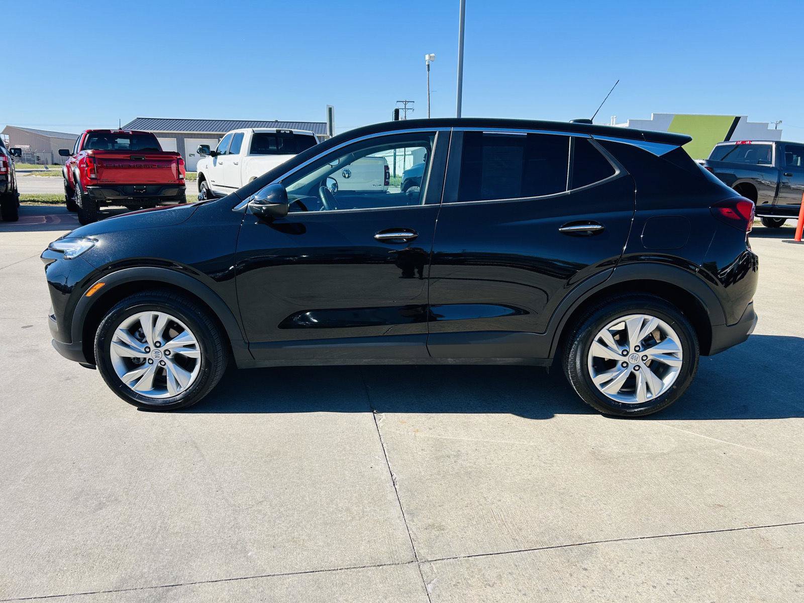 Used 2025 Buick Encore GX Preferred FWD image 32