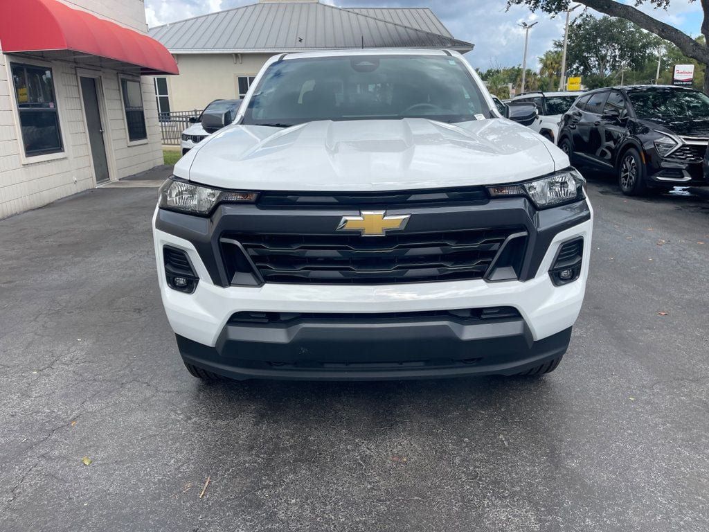 Used 2024 Chevrolet Colorado LT w/ LT Convenience Package AWD/4WD image 9
