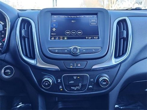 Used 2022 Chevrolet Equinox LT image 33