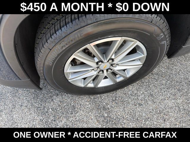 Used 2023 Chevrolet Traverse LT FWD image 11