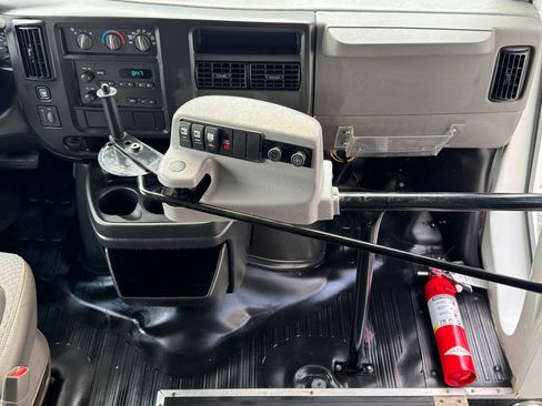 Used 2004 Chevrolet Express 3500 w/ School Bus Package RWD image 50