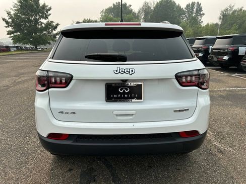 Used 2022 Jeep Compass Latitude w/ Convenience Group AWD/4WD image 11