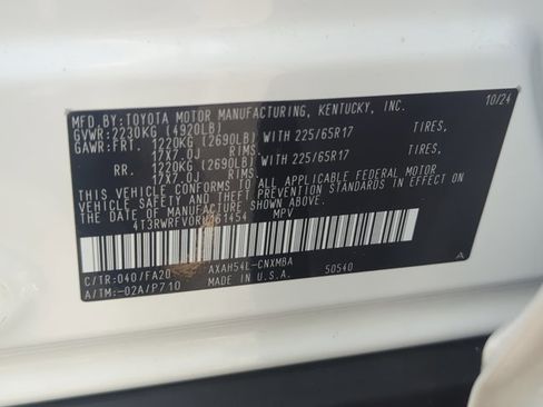 Certified 2024 Toyota RAV4 XLE image 28