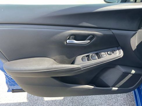 Used 2024 Nissan Sentra SV FWD image 16
