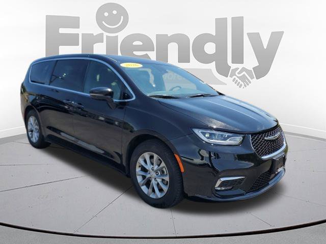 Used 2026 Chrysler Pacifica Limited FWD image 7